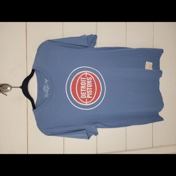 Retro Sport Detroit Pistons medium blue tee shirt - Picture 1 of 4